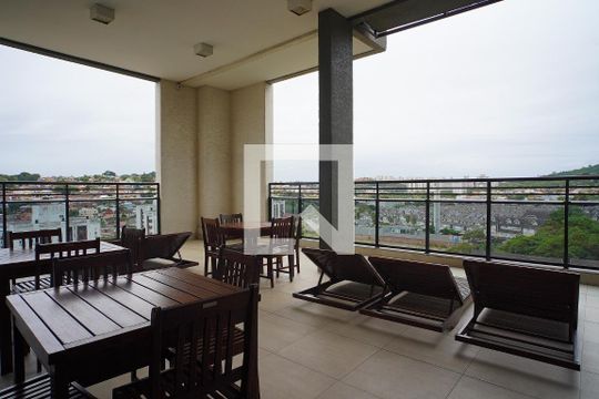 Área comum de kitnet/studio para alugar com 1 quarto, 38m² em Jardim Botânico, Porto Alegre