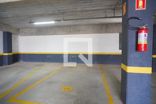 Vaga de garagem de kitnet/studio para alugar com 1 quarto, 38m² em Jardim Botânico, Porto Alegre