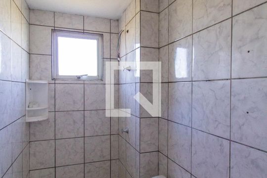 Banheiro de apartamento para alugar com 2 quartos, 56m² em Santa Fe, Gravataí