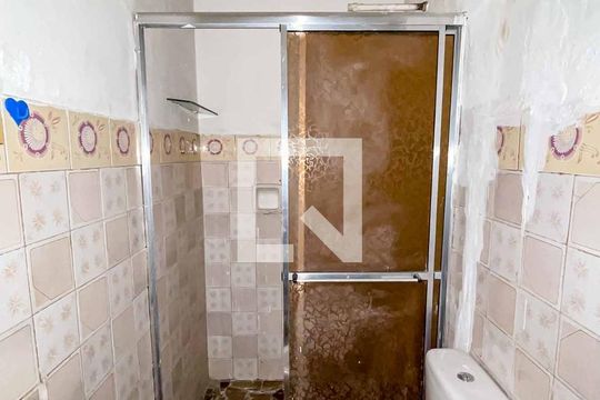 Banheiro de casa para alugar com 1 quarto, 40m² em Água Fria, São Paulo