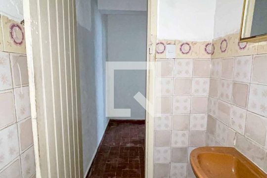 Banheiro de casa para alugar com 1 quarto, 40m² em Água Fria, São Paulo