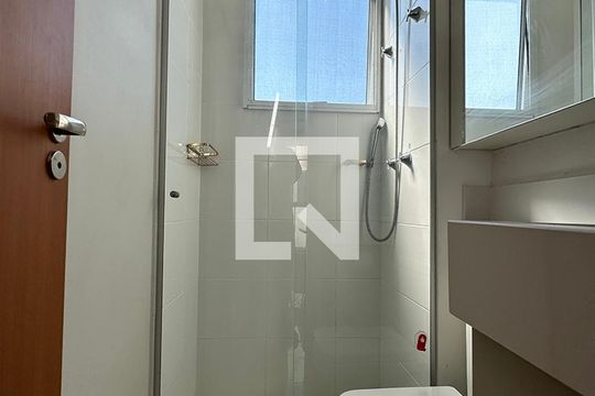 Banheiro de apartamento à venda com 2 quartos, 50m² em Feitoria, São Leopoldo