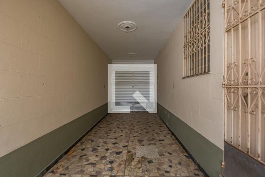 Garagem de casa para alugar com 4 quartos, 700m² em Barro Preto, Belo Horizonte