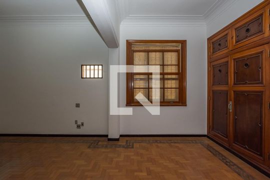 Quarto 1 de casa para alugar com 4 quartos, 700m² em Barro Preto, Belo Horizonte
