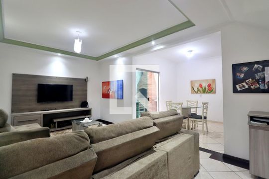 Casa à venda com 3 quartos, 140m² em Parque das Nações, Santo André
