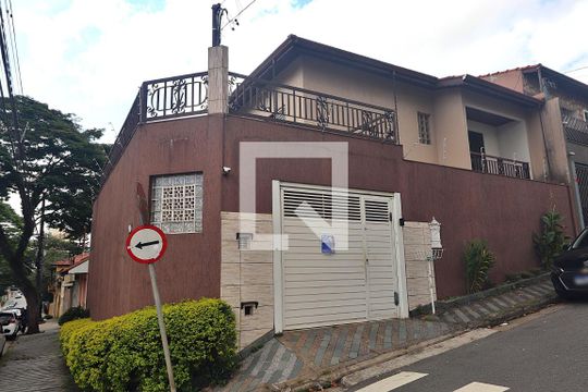 Fachada de casa à venda com 3 quartos, 140m² em Parque das Nações, Santo André