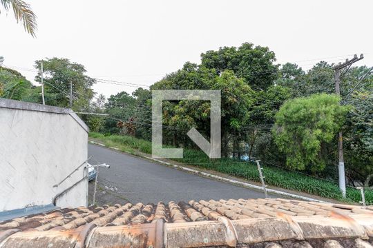 Vista de casa para alugar com 4 quartos, 300m² em Vila Irmãos Arnoni, São Paulo