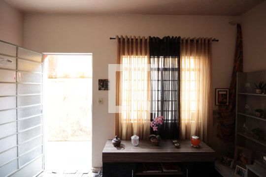 Casa 2 - Sala de casa à venda com 6 quartos, 360m² em Santa Rosa, Belo Horizonte