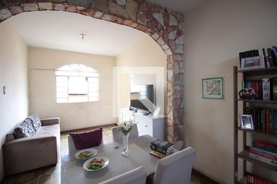Casa 1 - Sala de Estar e Copa de casa à venda com 6 quartos, 360m² em Santa Rosa, Belo Horizonte