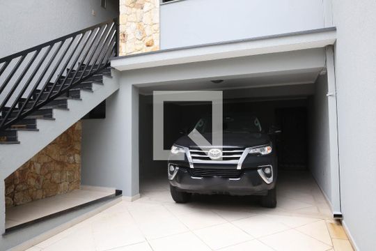 Garagem de casa à venda com 3 quartos, 200m² em Vila Alto de Santo Andre, Santo André