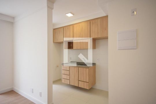Cozinha de apartamento para alugar com 2 quartos, 50m² em Vila Andrade, São Paulo