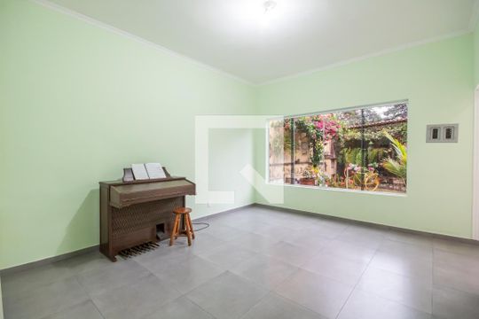 Casa para alugar com 3 quartos, 250m² em Presidente Altino, Osasco