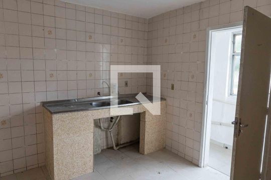 Cozinha de casa à venda com 2 quartos, 60m² em Engenhoca, Niterói