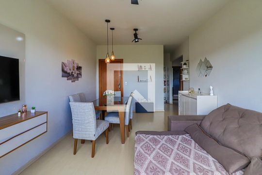Sala de apartamento para alugar com 3 quartos, 78m² em Esplanada, Belo Horizonte