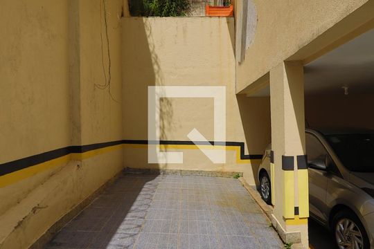 Garagem de apartamento para alugar com 3 quartos, 78m² em Esplanada, Belo Horizonte