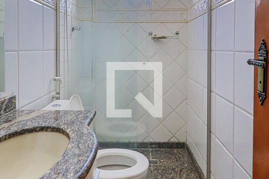 Banheiro do Quarto 3 Suíte de apartamento para alugar com 3 quartos, 78m² em Esplanada, Belo Horizonte