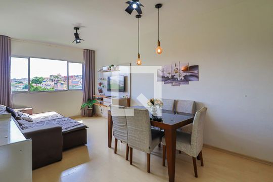 Sala de apartamento para alugar com 3 quartos, 78m² em Esplanada, Belo Horizonte