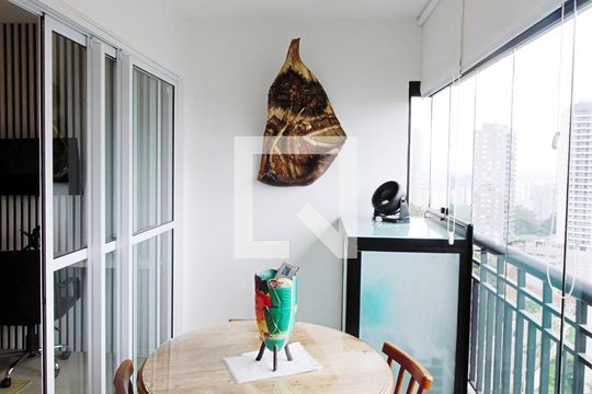 Varanda e área de serviço de apartamento para alugar com 1 quarto, 38m² em Vila Andrade, São Paulo