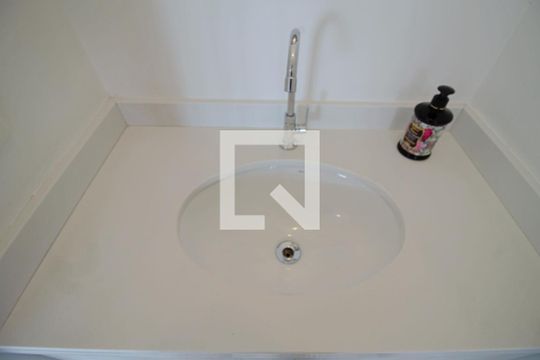 Banheiro de apartamento para alugar com 1 quarto, 38m² em Vila Andrade, São Paulo