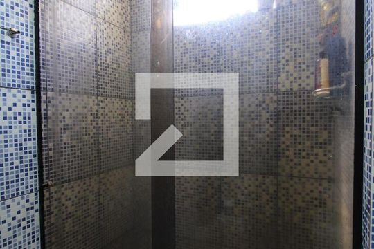 Banheiro de apartamento à venda com 3 quartos, 56m² em Jacarepaguá, Rio de Janeiro