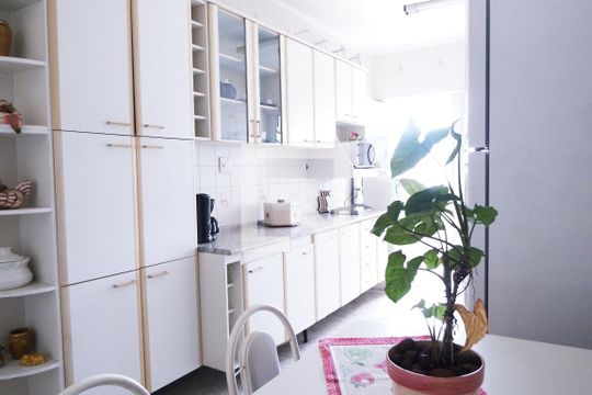 Cozinha de apartamento para alugar com 3 quartos, 98m² em Centro, São Vicente