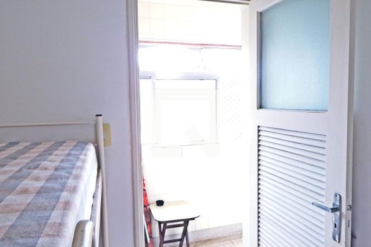 Quarto de Serviço de apartamento para alugar com 3 quartos, 98m² em Centro, São Vicente