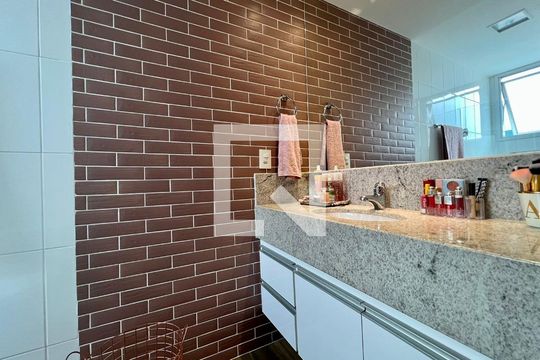 Banheiro 3 de apartamento à venda com 4 quartos, 155m² em Buritis, Belo Horizonte