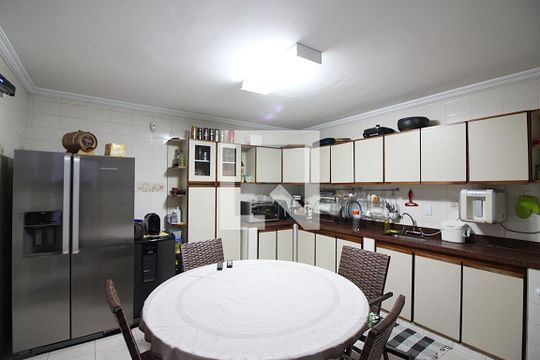 Cozinha de casa à venda com 3 quartos, 270m² em Taboão, São Bernardo do Campo