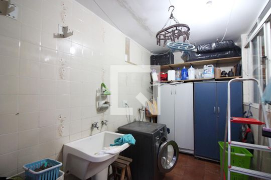 Lavanderia de casa à venda com 3 quartos, 270m² em Taboão, São Bernardo do Campo