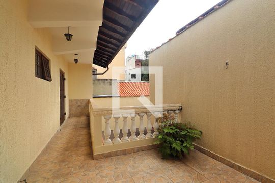 Varanda do Quarto 1 - Suíte de casa para alugar com 4 quartos, 520m² em Santa Maria, Santo André