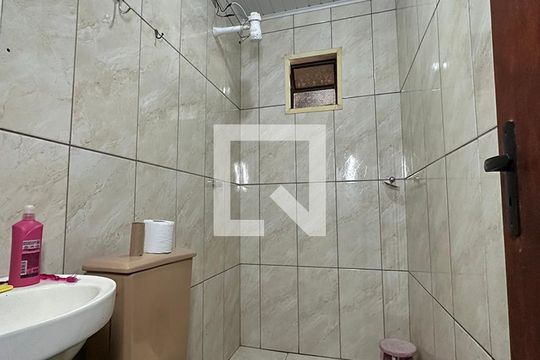 Banheiro de casa à venda com 2 quartos, 90m² em Santos Dumont, São Leopoldo