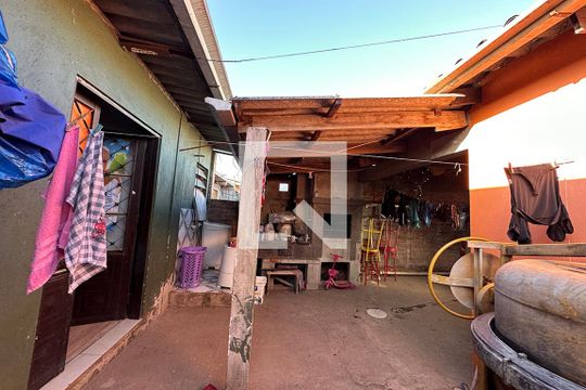 Área Externa de casa à venda com 2 quartos, 90m² em Santos Dumont, São Leopoldo
