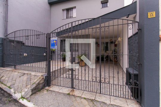 Fachada de casa à venda com 4 quartos, 200m² em Vila Prudente, São Paulo