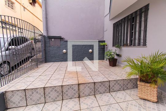 Garagem de casa à venda com 4 quartos, 200m² em Vila Prudente, São Paulo