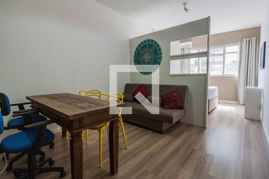Apartamento para alugar com 1 quarto, 39m² em Centro, Florianópolis