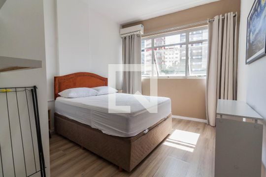 Quarto de apartamento para alugar com 1 quarto, 39m² em Centro, Florianópolis