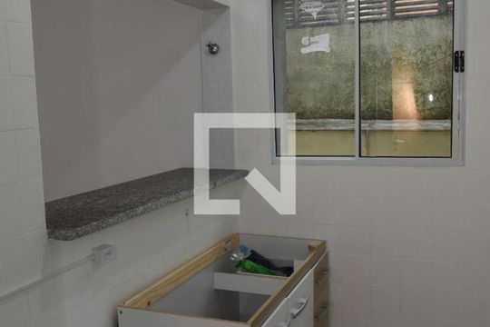 Cozinha de kitnet/studio para alugar com 1 quarto, 35m² em Vila Anhangüera, São Paulo