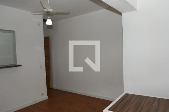 Sala de kitnet/studio para alugar com 1 quarto, 35m² em Vila Anhangüera, São Paulo