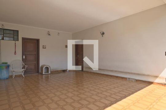 Garagem de casa à venda com 7 quartos, 578m² em Vila Nogueira, Campinas