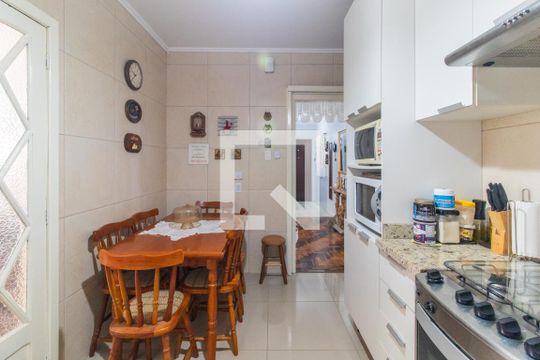 Cozinha e Área de Serviço de apartamento à venda com 4 quartos, 151m² em Centro Histórico, Porto Alegre