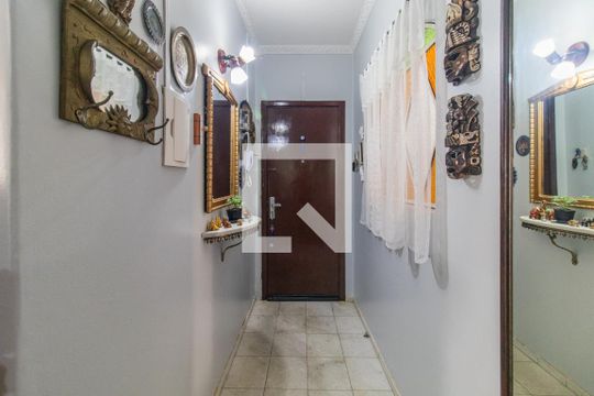 Hall de entrada de apartamento à venda com 4 quartos, 151m² em Centro Histórico, Porto Alegre