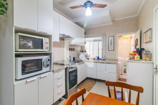 Cozinha e Área de Serviço de apartamento à venda com 4 quartos, 151m² em Centro Histórico, Porto Alegre