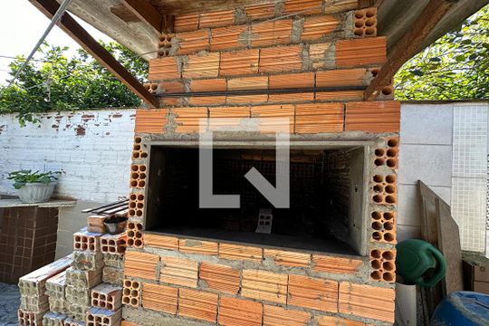 Área Externa de casa para alugar com 2 quartos, 90m² em Santos Dumont, São Leopoldo