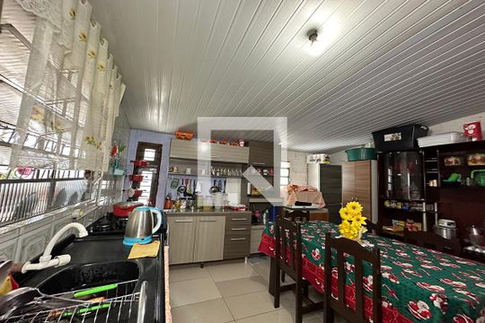 Cozinha de casa para alugar com 2 quartos, 90m² em Santos Dumont, São Leopoldo