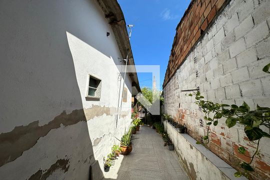 Área Externa de casa para alugar com 2 quartos, 90m² em Santos Dumont, São Leopoldo