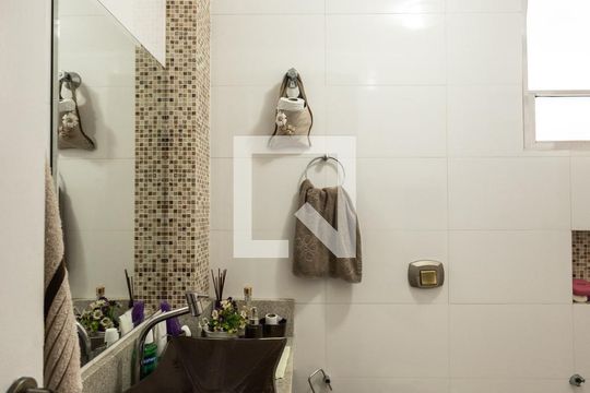 Banheiro Social de apartamento à venda com 2 quartos, 58m² em Tatuapé, São Paulo
