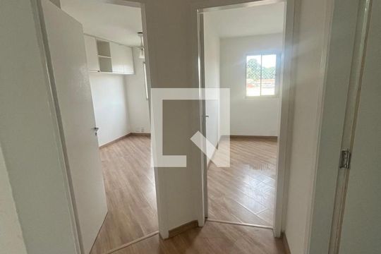Corredor de apartamento para alugar com 2 quartos, 51m² em Freguesia do Ó, São Paulo