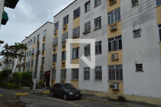 Fachada do bloco de apartamento para alugar com 2 quartos, 80m² em Jacarepaguá, Rio de Janeiro