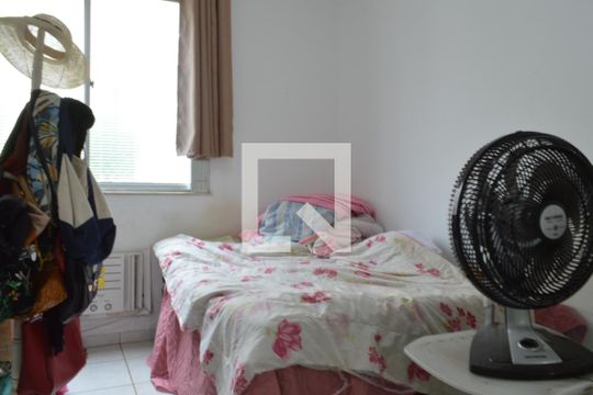 Quarto 1 de apartamento para alugar com 2 quartos, 80m² em Jacarepaguá, Rio de Janeiro