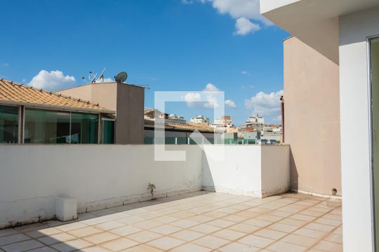 Terraço de apartamento para alugar com 2 quartos, 120m² em Arvoredo, Contagem